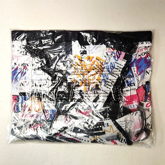 ♥️NWT VINTAGE TORRID SEAMLESS NEWSPAPER GRAPHIC PRINT MICROFIBER PLUS SIZE 4X - Picture 5 of 9